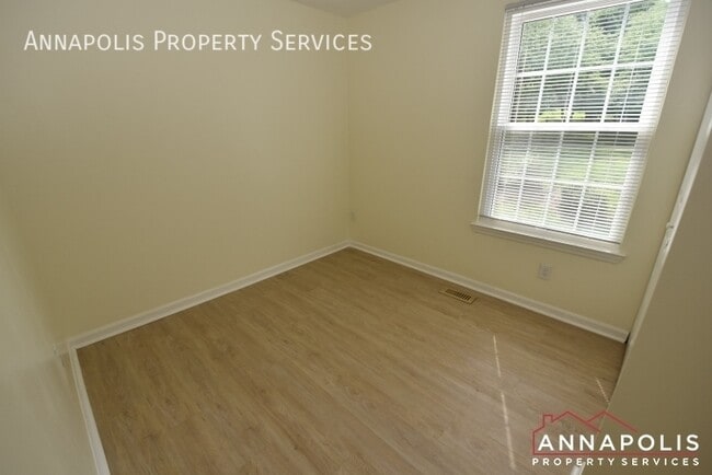 Building Photo - 1245 Seminole Dr