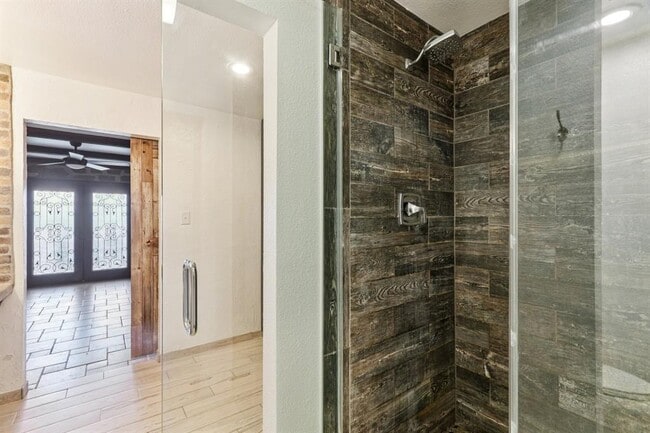 Building Photo - 24369 Bingham Creek Rd