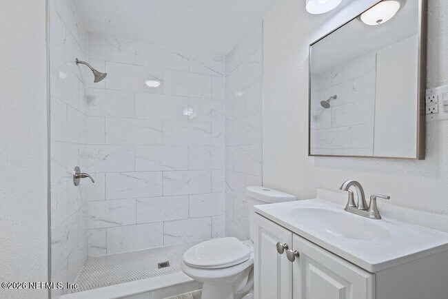 Building Photo - 3058 Rosselle St