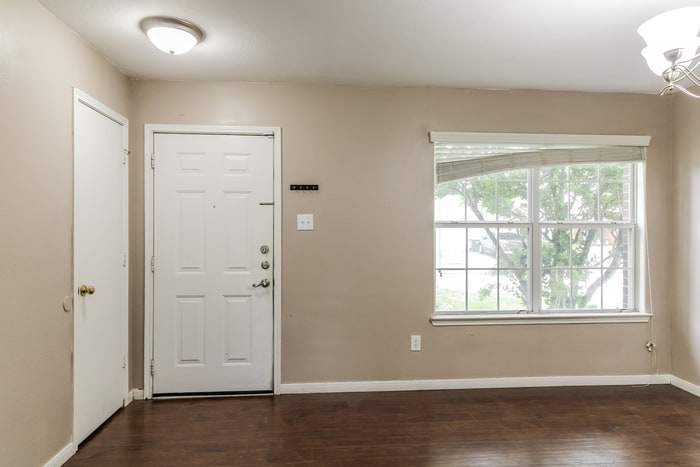 Building Photo - 5410 McKinley Ct