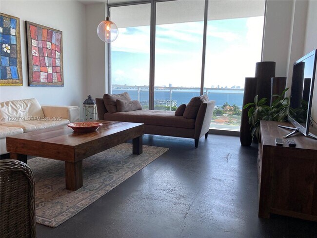 Building Photo - 7901 Hispanola Ave