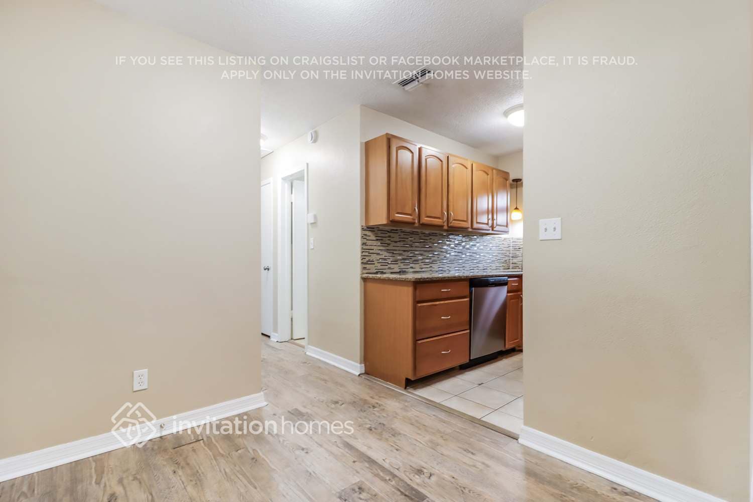 Building Photo - 5650 19th Ave N