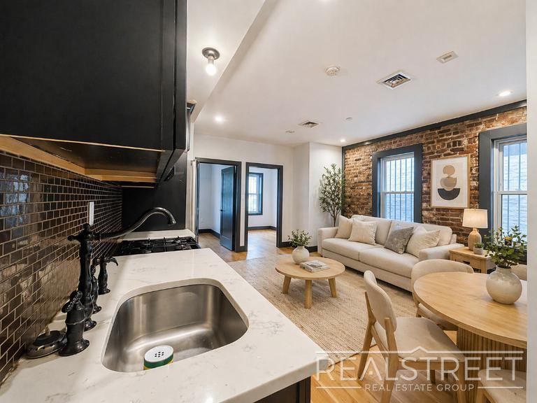 Building Photo - 1322 Prospect Pl