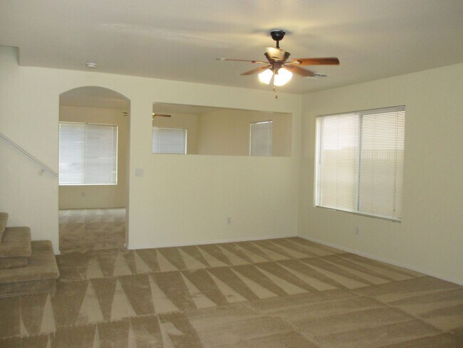 Building Photo - New Listing in Buckeye