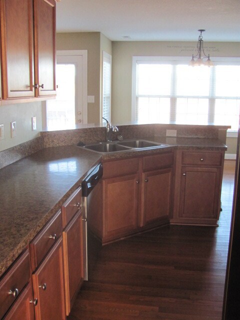 Building Photo - 4 BR 2.5 BA Sterling Farms