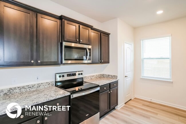 Building Photo - 120 Switchback Hl Rd