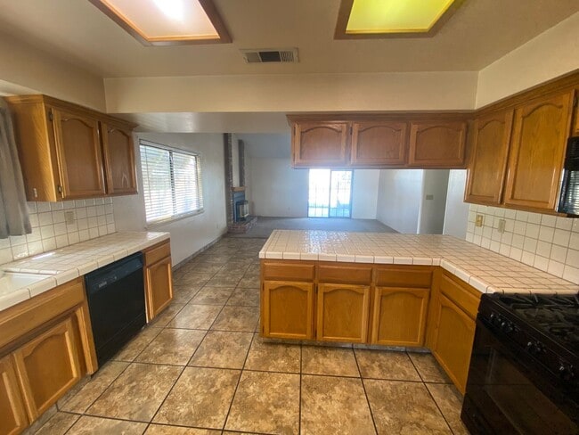Building Photo - Get ready for Summer in this 3 BD 2 BA SW home with a Pool on a corner lot