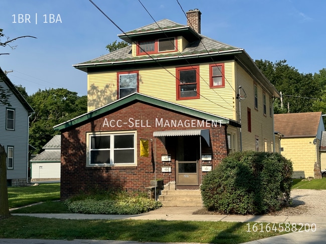 Primary Photo - 209 Valley Ave NW