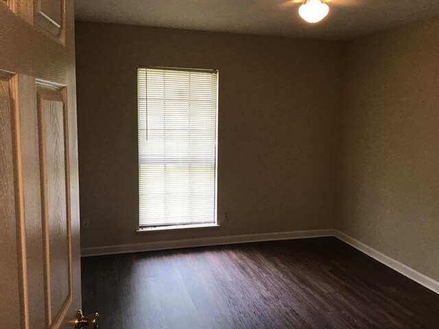 Building Photo - 7717 Bermejo Rd