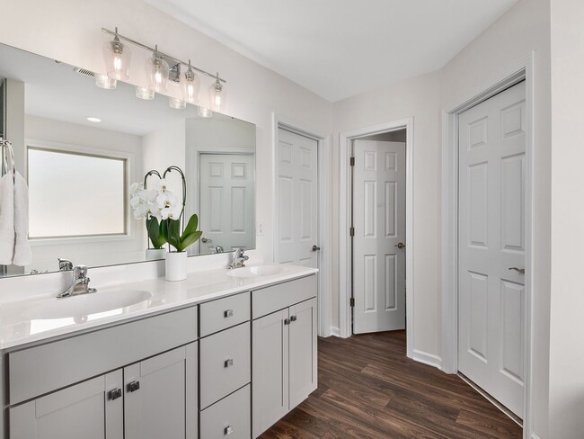 Building Photo - Beautiful Home with Room to Spare in Arden!