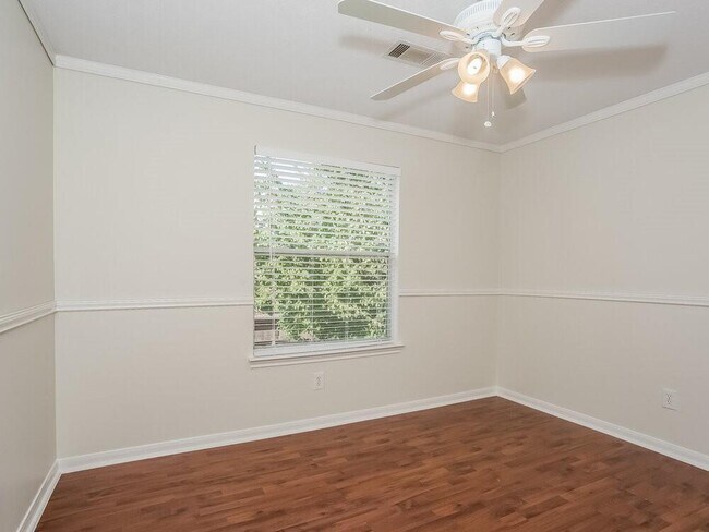 Building Photo - 13314 Chasworth Dr