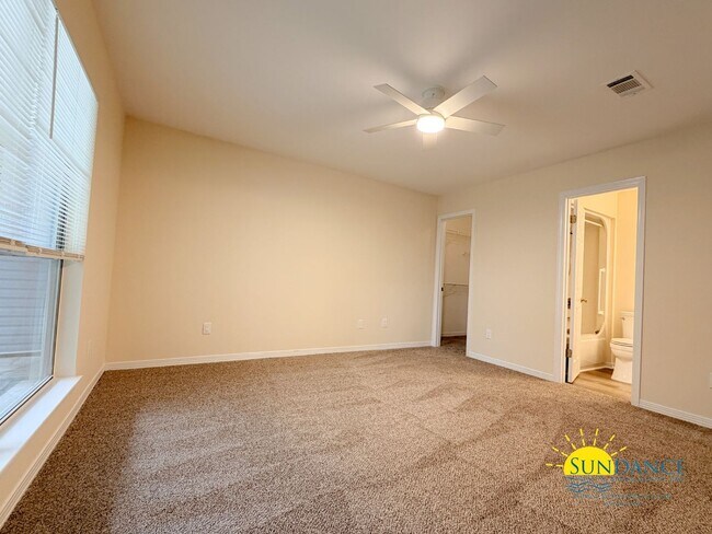 Building Photo - 3 Bedroom Home in sought-after Poquito Bayou with Boat Ramp Access!