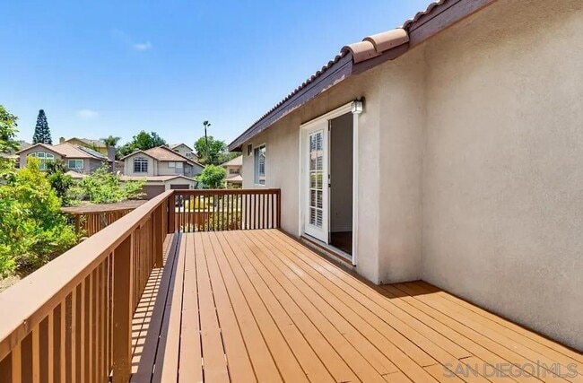 Building Photo - 1100 Corrales Ln