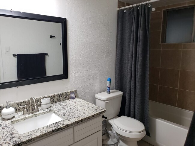 Building Photo - 8715 Sherrywood Dr