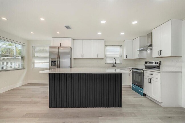 Building Photo - 15606 Allmand Dr