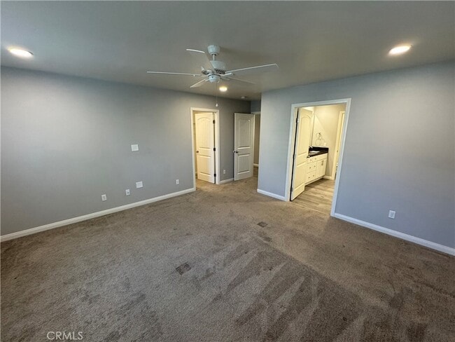 Building Photo - 501 Villa Way
