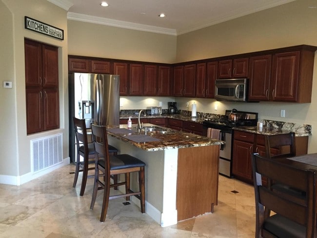 Building Photo - 9715 N Azure Ct