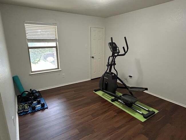 Building Photo - 608 Trail Dust Dr