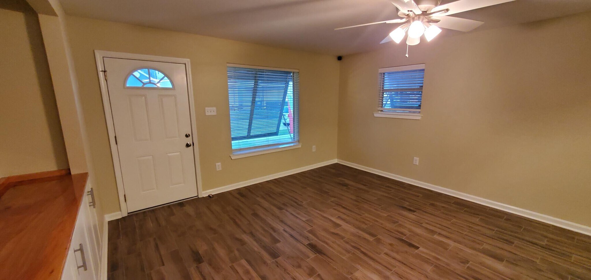 Living Room - 117 12th St