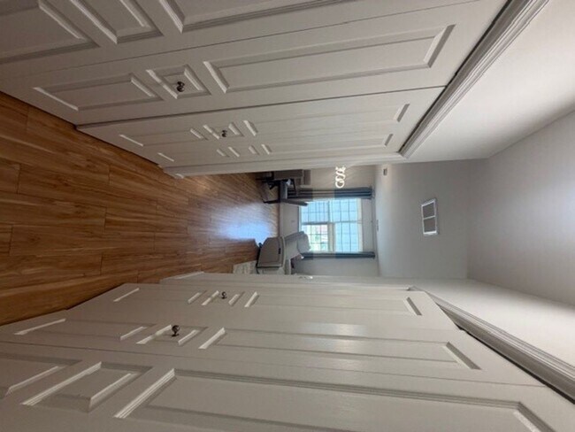 Building Photo - 5301 Brinsley Ln