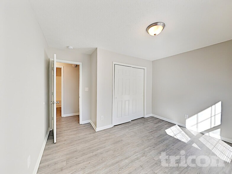 Building Photo - 512 Polaris Dr