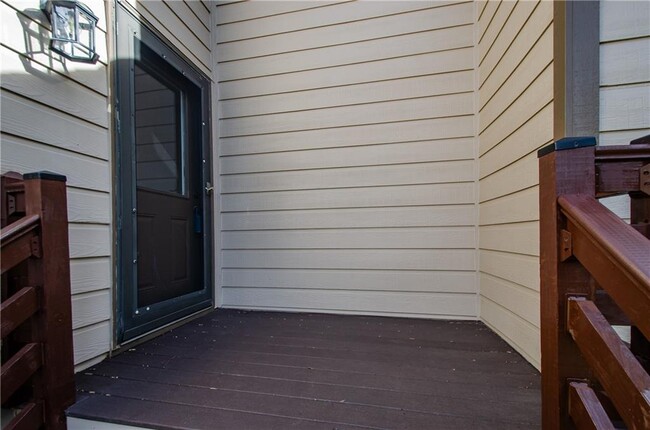 Building Photo - 150 Karina Pl