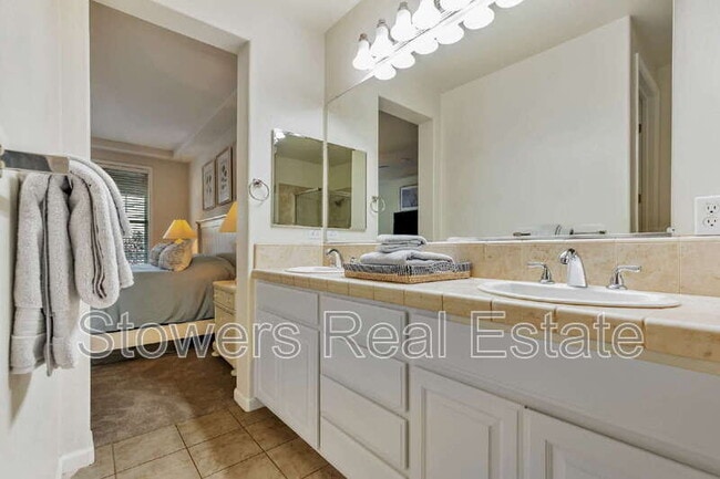 Building Photo - 3744 Whitworth Dr