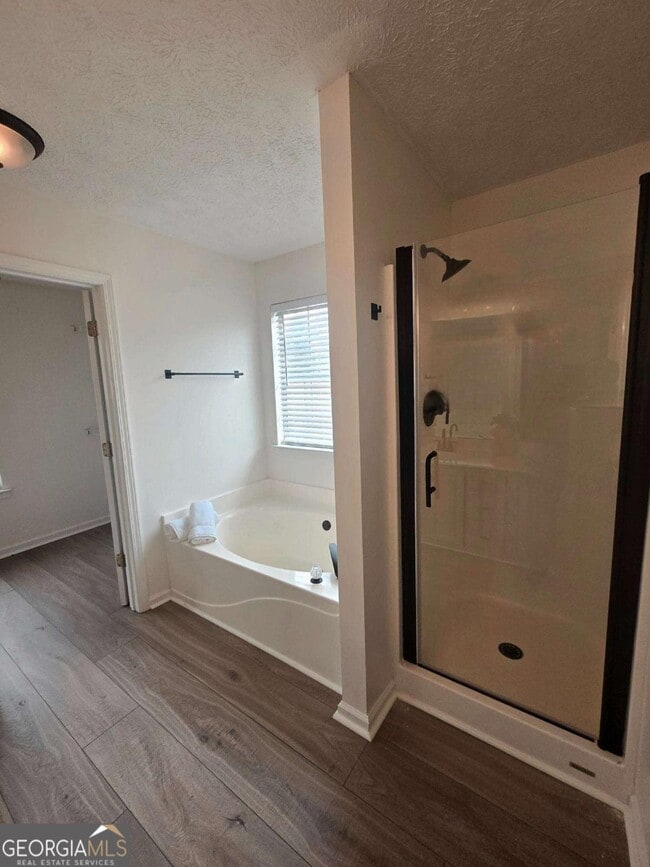 Building Photo - 2633 English Oaks Ln NW