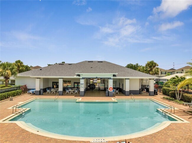 Building Photo - 6408 S Goldenrod Rd