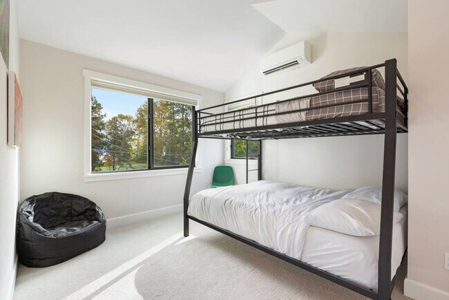 Building Photo - 9047 51st Ave NE