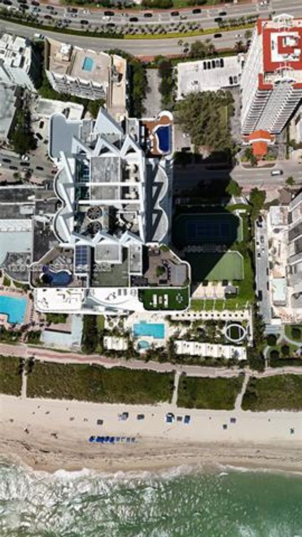 Building Photo - 6365 Collins Ave