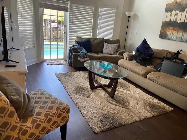 Building Photo - 3607 Simms St