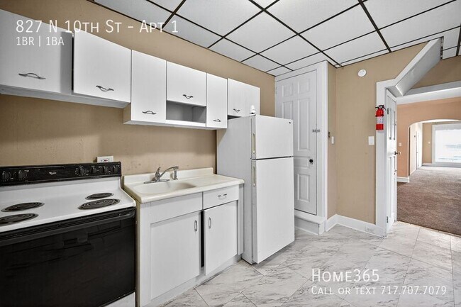 Building Photo - 827 N 10th St