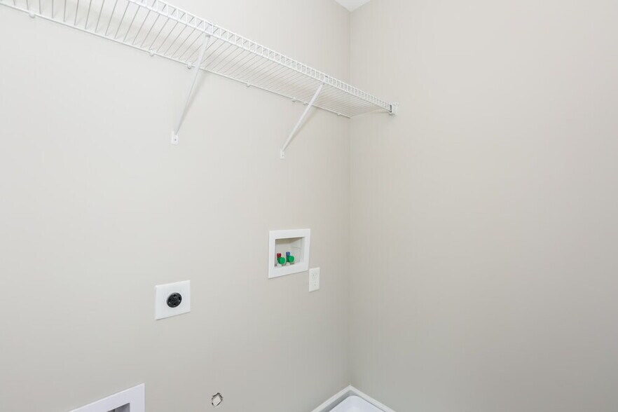 Building Photo - 1701 Seefin Ct