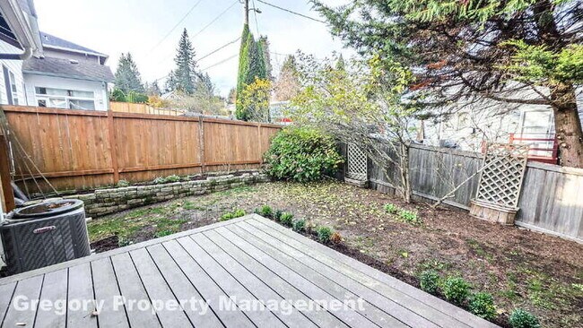 Building Photo - 821 180th St SW