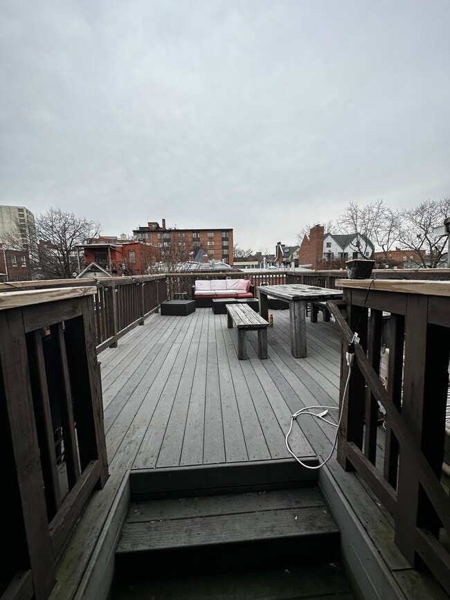 Building Photo - 1830 Swann St NW