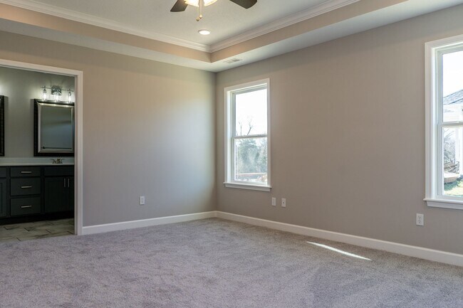 Building Photo - 4820 Valley Forge Cir