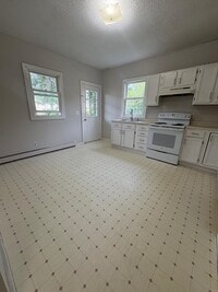 Building Photo - 41 Perrine Ave