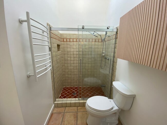 Building Photo - Alamo Heights Gem ~  2 / 2.5 Multi-Level C...