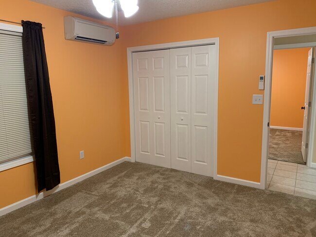 Building Photo - 218 Fowler St