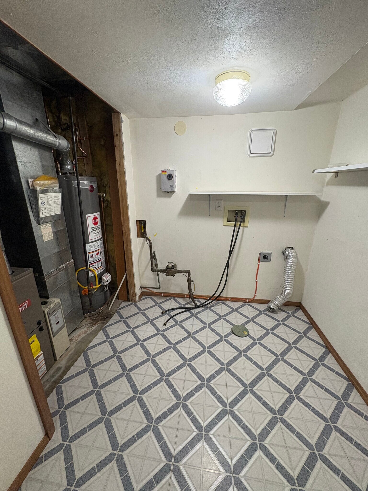 Building Photo - 1228 W Cleveland Ave