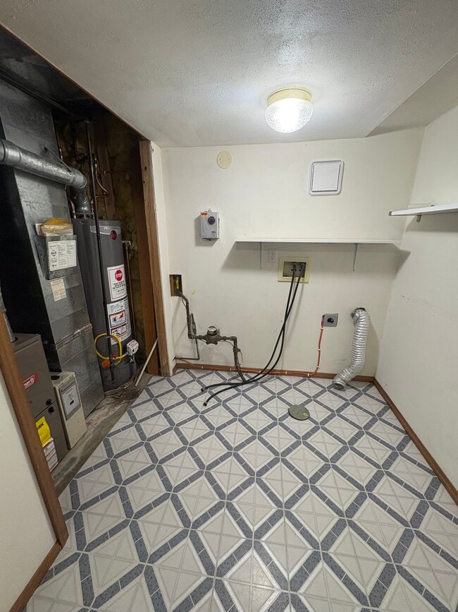 Building Photo - 1228 W Cleveland Ave