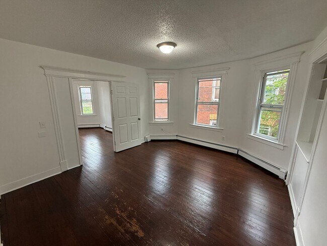 Building Photo - 122-124-124 Shultas Pl