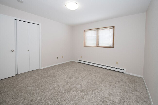 Building Photo - 7721 Mayfair Dr