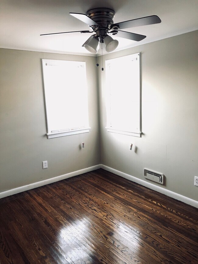 Building Photo - 103-105-105 Hampden Rd