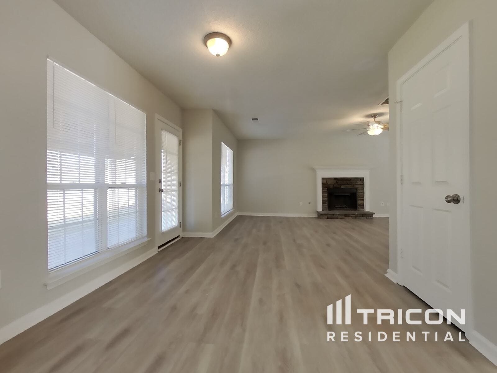 Building Photo - 5132 Meadows Lake Dr