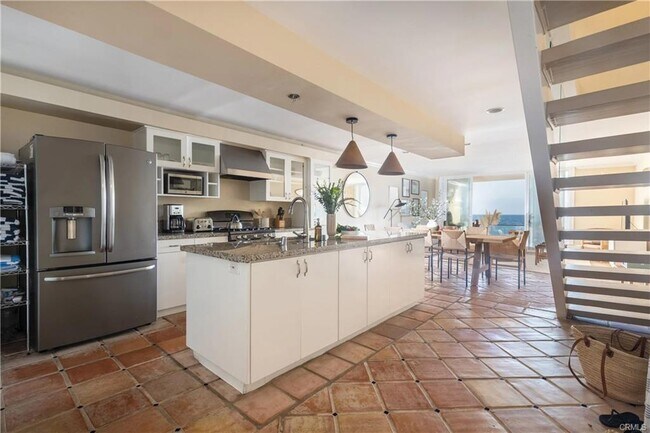 Building Photo - 20536 Pacific Coast Hwy