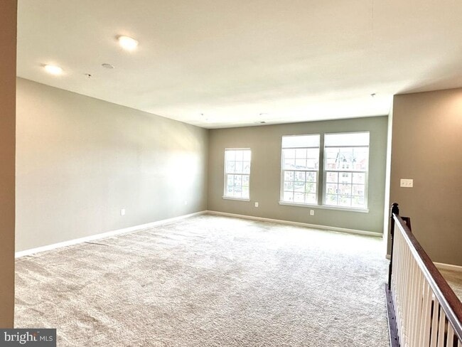 Building Photo - 5312 N Center Dr