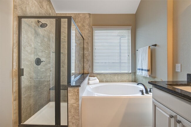 Building Photo - 12130 La Strada St