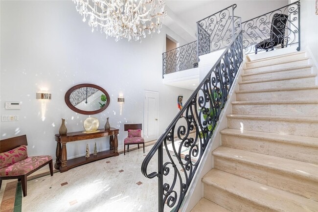 Building Photo - 2519 Barcelona Dr